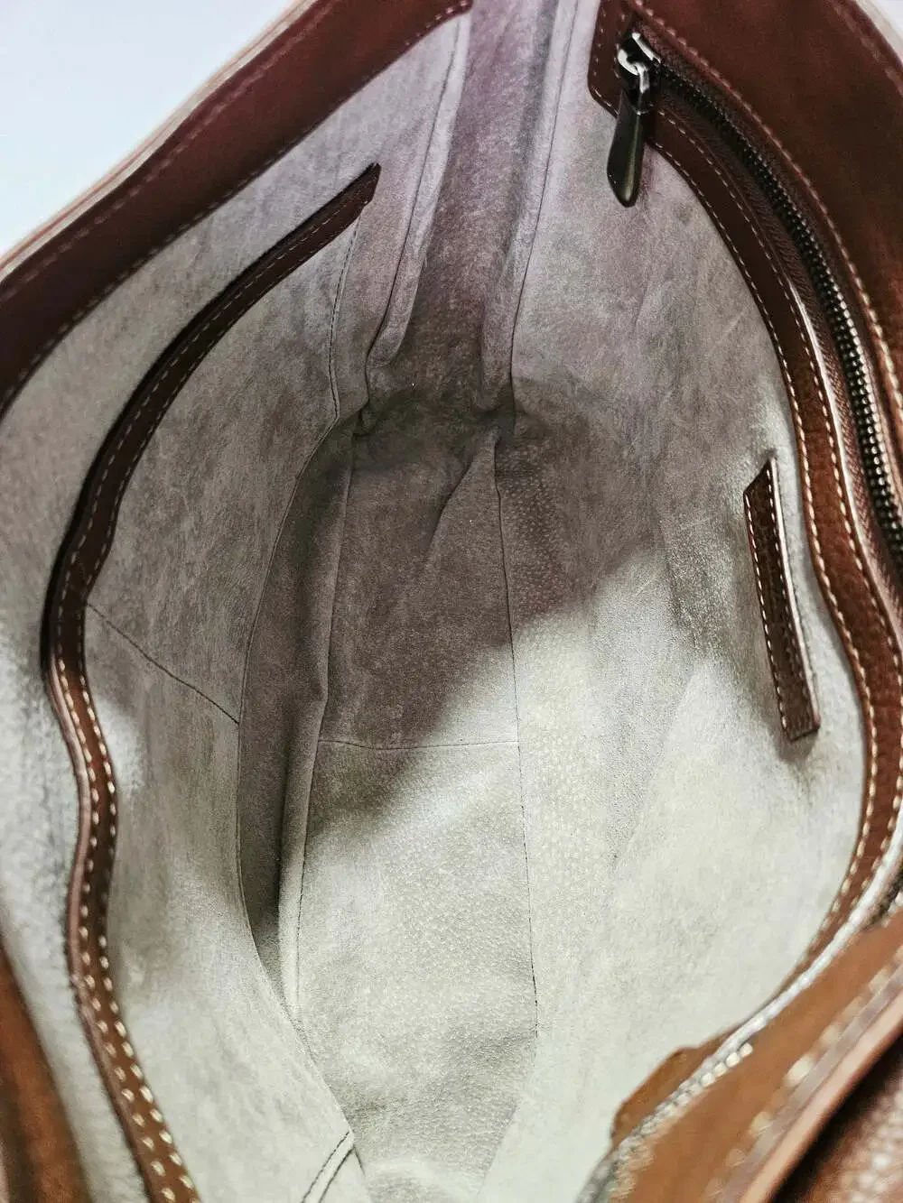 Tsuchiya Kaban Tone Oil Nume Medium Shoulder Bag in Brown Leather